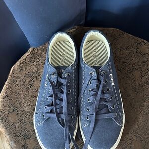 Taos Footwear Women's Navy Sneakers
